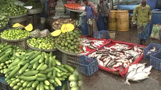 সবজিতে স্বস্তি ফিরলেও নাগালের বাইরে মাছের দাম